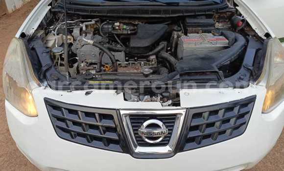Sayi Na hannu Nissan Rogue White Mota in Yaounde a Babban Kamaru Sayi Na hannu Nissan Rogue White Mota in Yaounde a Babban Kamaru