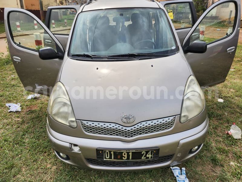 Big with watermark toyota yaris verso central cameroon yaounde 22385