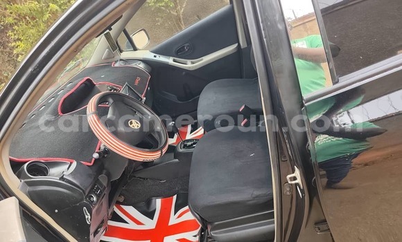 Sayi Na hannu Toyota Vitz Black Mota in Yaounde a Babban Kamaru Sayi Na hannu Toyota Vitz Black Mota in Yaounde a Babban Kamaru