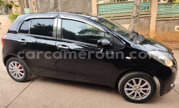 Sayi Na hannu Toyota Vitz Black Mota in Yaounde a Babban Kamaru Sayi Na hannu Toyota Vitz Black Mota in Yaounde a Babban Kamaru