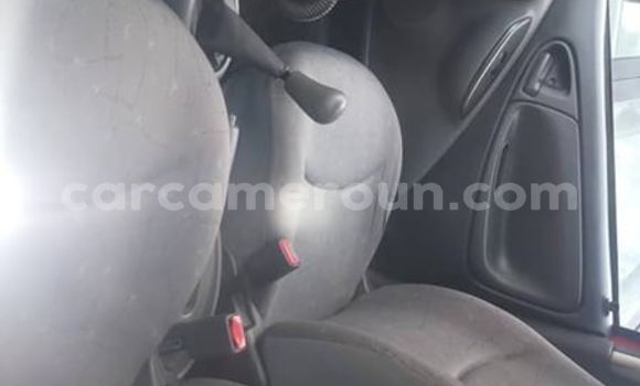 Acheter Occasion Voiture Toyota Yaris Rouge à Yaoundé, Central Cameroon Acheter Occasion Voiture Toyota Yaris Rouge à Yaoundé, Central Cameroon