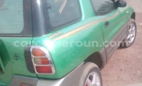Acheter Occasion Voiture Toyota RAV4 Vert à Yaoundé, Central Cameroon Acheter Occasion Voiture Toyota RAV4 Vert à Yaoundé, Central Cameroon