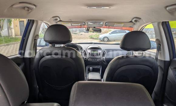 Sayi Na hannu Hyundai Tucson Blue Mota in Douala a Ƙasar Kamaru Sayi Na hannu Hyundai Tucson Blue Mota in Douala a Ƙasar Kamaru