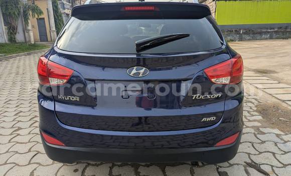 Sayi Na hannu Hyundai Tucson Blue Mota in Douala a Ƙasar Kamaru Sayi Na hannu Hyundai Tucson Blue Mota in Douala a Ƙasar Kamaru