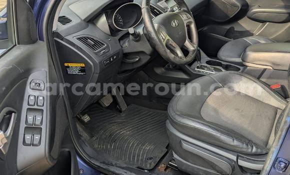 Sayi Na hannu Hyundai Tucson Blue Mota in Douala a Ƙasar Kamaru Sayi Na hannu Hyundai Tucson Blue Mota in Douala a Ƙasar Kamaru