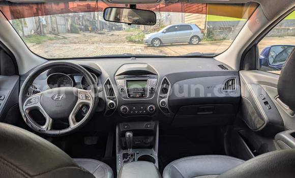 Sayi Na hannu Hyundai Tucson Blue Mota in Douala a Ƙasar Kamaru Sayi Na hannu Hyundai Tucson Blue Mota in Douala a Ƙasar Kamaru