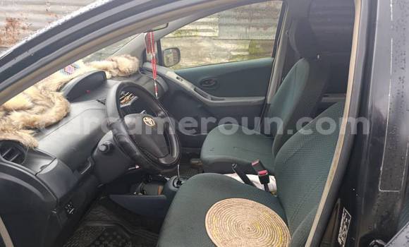 Sayi Na hannu Toyota Yaris Blue Mota in Douala a Ƙasar Kamaru Sayi Na hannu Toyota Yaris Blue Mota in Douala a Ƙasar Kamaru