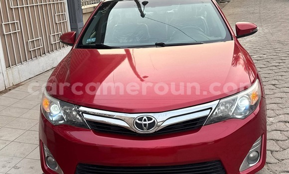 Sayi Na hannu Toyota Camry Red Mota in Douala a Ƙasar Kamaru Sayi Na hannu Toyota Camry Red Mota in Douala a Ƙasar Kamaru