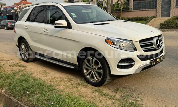 Sayi Na hannu Mercedes‒Benz ML–Class White Mota in Douala a Ƙasar Kamaru Sayi Na hannu Mercedes‒Benz ML–Class White Mota in Douala a Ƙasar Kamaru