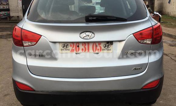 Sayi Na hannu Hyundai Tucson Azurfa Mota in Douala a Ƙasar Kamaru Sayi Na hannu Hyundai Tucson Azurfa Mota in Douala a Ƙasar Kamaru