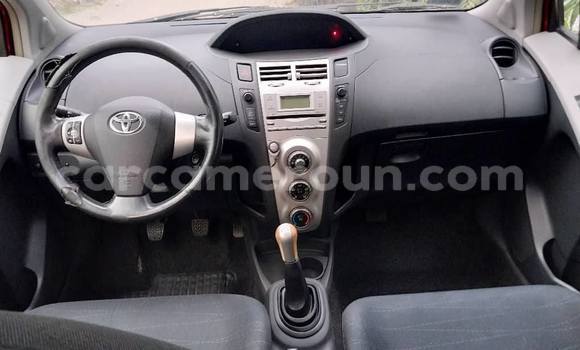 Sayi Na hannu Toyota Yaris Red Mota in Douala a Ƙasar Kamaru Sayi Na hannu Toyota Yaris Red Mota in Douala a Ƙasar Kamaru