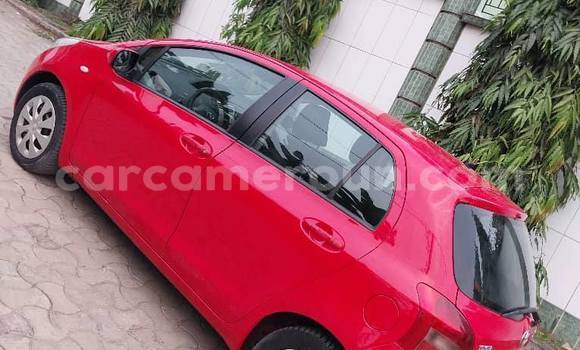 Sayi Na hannu Toyota Yaris Red Mota in Douala a Ƙasar Kamaru Sayi Na hannu Toyota Yaris Red Mota in Douala a Ƙasar Kamaru