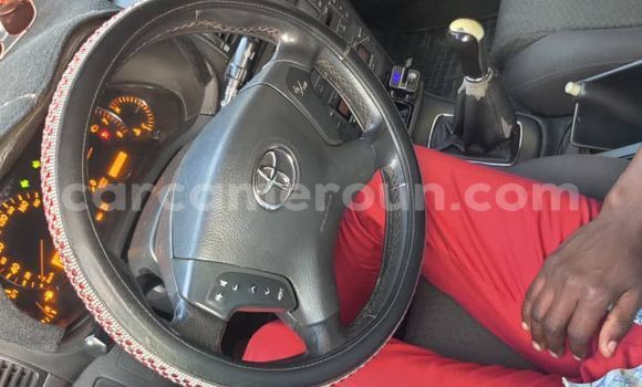 Sayi Na hannu Toyota Corolla Sauran Mota in Douala a Ƙasar Kamaru Sayi Na hannu Toyota Corolla Sauran Mota in Douala a Ƙasar Kamaru