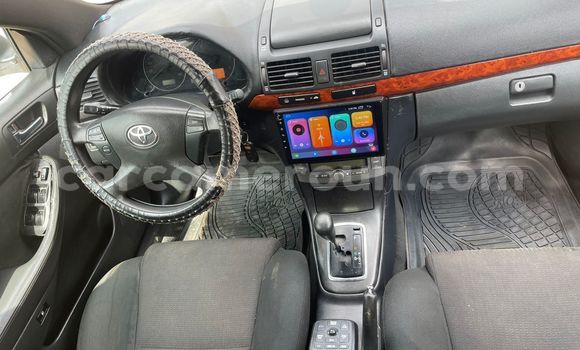 Sayi Na hannu Toyota Avensis White Mota in Douala a Ƙasar Kamaru Sayi Na hannu Toyota Avensis White Mota in Douala a Ƙasar Kamaru