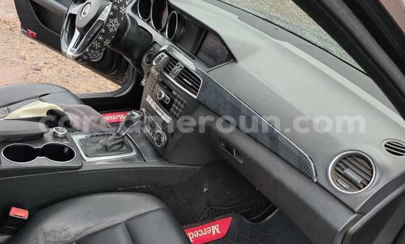 Sayi Na hannu Mercedes‒Benz C–Class Black Mota in Douala a Ƙasar Kamaru Sayi Na hannu Mercedes‒Benz C–Class Black Mota in Douala a Ƙasar Kamaru