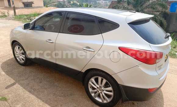 Sayi Na hannu Hyundai Tucson Azurfa Mota in Yaounde a Babban Kamaru Sayi Na hannu Hyundai Tucson Azurfa Mota in Yaounde a Babban Kamaru