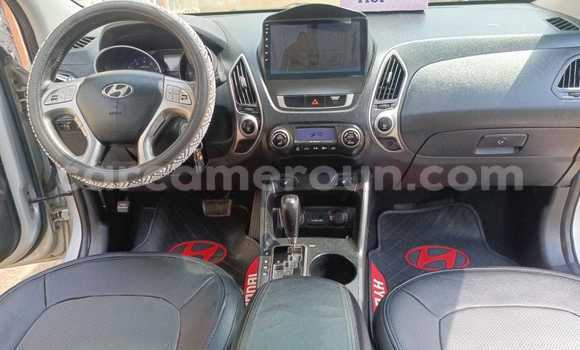 Sayi Na hannu Hyundai Tucson Azurfa Mota in Yaounde a Babban Kamaru Sayi Na hannu Hyundai Tucson Azurfa Mota in Yaounde a Babban Kamaru