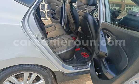Sayi Na hannu Hyundai Tucson Azurfa Mota in Yaounde a Babban Kamaru Sayi Na hannu Hyundai Tucson Azurfa Mota in Yaounde a Babban Kamaru