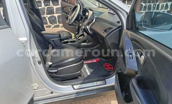 Sayi Na hannu Hyundai Tucson Azurfa Mota in Yaounde a Babban Kamaru Sayi Na hannu Hyundai Tucson Azurfa Mota in Yaounde a Babban Kamaru