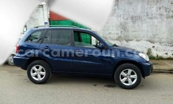 Acheter Occasion Voiture Toyota RAV4 Bleu à Yaoundé, Central Cameroon Acheter Occasion Voiture Toyota RAV4 Bleu à Yaoundé, Central Cameroon