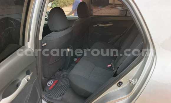 Sayi Na hannu Toyota Auris Azurfa Mota in Yaounde a Babban Kamaru Sayi Na hannu Toyota Auris Azurfa Mota in Yaounde a Babban Kamaru