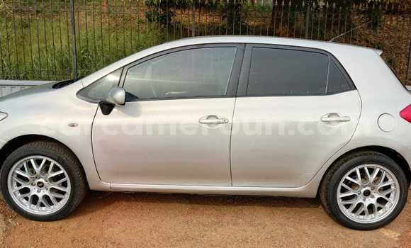 Sayi Na hannu Toyota Auris Azurfa Mota in Yaounde a Babban Kamaru Sayi Na hannu Toyota Auris Azurfa Mota in Yaounde a Babban Kamaru