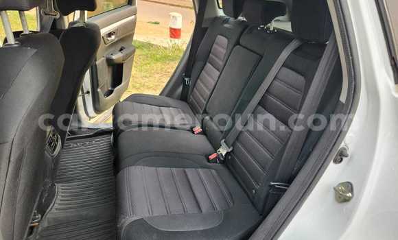 Sayi Na hannu Honda CR–V White Mota in Yaounde a Babban Kamaru Sayi Na hannu Honda CR–V White Mota in Yaounde a Babban Kamaru