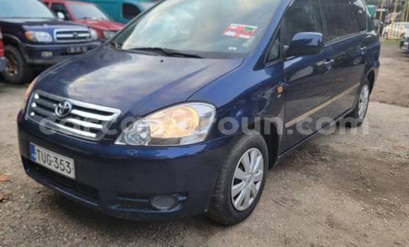 Sayi Na hannu Toyota Verso Black Mota in Douala a Ƙasar Kamaru Sayi Na hannu Toyota Verso Black Mota in Douala a Ƙasar Kamaru