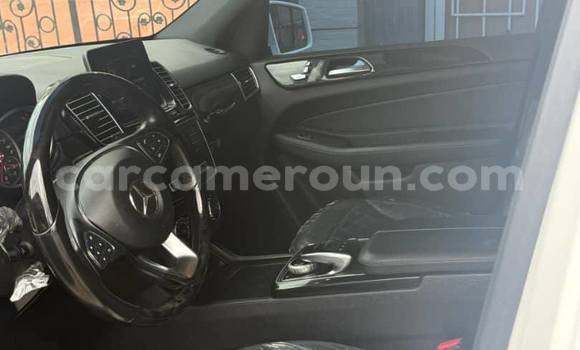 Sayi Na hannu Mercedes‒Benz GLE White Mota in Douala a Ƙasar Kamaru Sayi Na hannu Mercedes‒Benz GLE White Mota in Douala a Ƙasar Kamaru