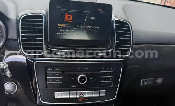 Sayi Na hannu Mercedes‒Benz GLE White Mota in Douala a Ƙasar Kamaru Sayi Na hannu Mercedes‒Benz GLE White Mota in Douala a Ƙasar Kamaru