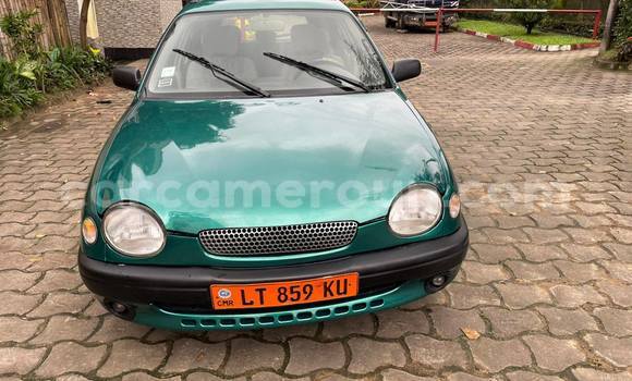 Sayi Na hannu Toyota Corolla Green Mota in Douala a Ƙasar Kamaru Sayi Na hannu Toyota Corolla Green Mota in Douala a Ƙasar Kamaru