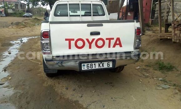 Acheter Occasion Voiture Toyota Hilux Blanc à Yaoundé, Central Cameroon Acheter Occasion Voiture Toyota Hilux Blanc à Yaoundé, Central Cameroon