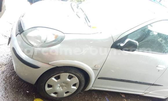 Sayi Na hannu Toyota Yaris Verso Sauran Mota in Douala a Ƙasar Kamaru Sayi Na hannu Toyota Yaris Verso Sauran Mota in Douala a Ƙasar Kamaru