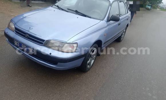 Sayi Na hannu Toyota Carina Blue Mota in Douala a Ƙasar Kamaru Sayi Na hannu Toyota Carina Blue Mota in Douala a Ƙasar Kamaru