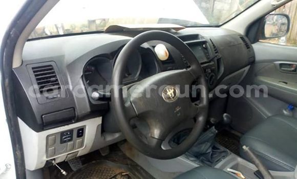 Acheter Occasion Voiture Toyota Hilux Blanc à Yaoundé, Central Cameroon Acheter Occasion Voiture Toyota Hilux Blanc à Yaoundé, Central Cameroon