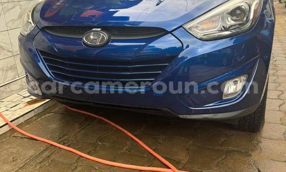 Buy Used Hyundai Tucson Blue Car in Douala in Littoral Cameroon