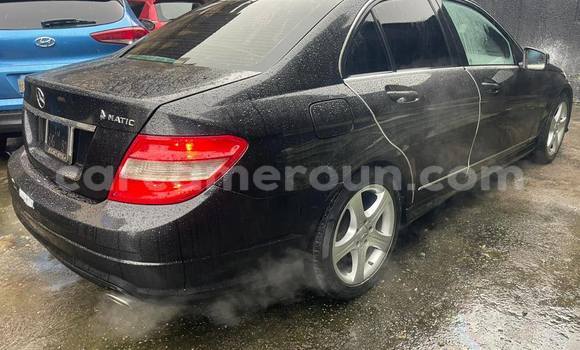 Sayi Na hannu Mercedes‒Benz C–Class Black Mota in Douala a Ƙasar Kamaru Sayi Na hannu Mercedes‒Benz C–Class Black Mota in Douala a Ƙasar Kamaru