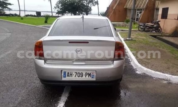 Acheter Occasion Voiture Opel Vectra Gris à Yaoundé, Central Cameroon Acheter Occasion Voiture Opel Vectra Gris à Yaoundé, Central Cameroon