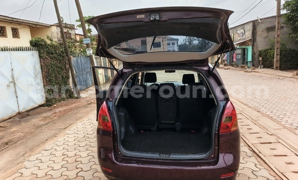 Buy Used Toyota Corolla Verso Red Car in Yaounde in Central Cameroon Buy Used Toyota Corolla Verso Red Car in Yaounde in Central Cameroon