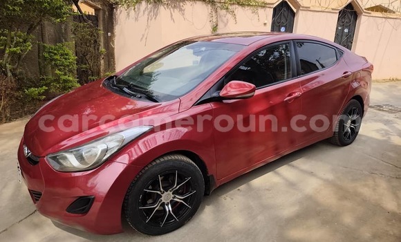 Sayi Na hannu Hyundai Elantra Red Mota in Yaounde a Babban Kamaru Sayi Na hannu Hyundai Elantra Red Mota in Yaounde a Babban Kamaru