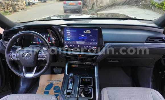 Sayi Na hannu Lexus RX 350 Black Mota in Yaounde a Babban Kamaru Sayi Na hannu Lexus RX 350 Black Mota in Yaounde a Babban Kamaru