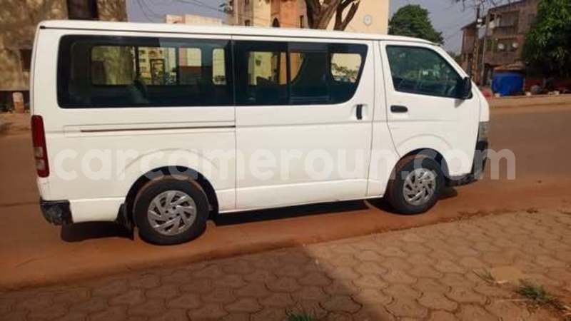 Big with watermark toyota hiace central cameroon yaounde 22548