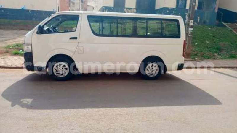 Big with watermark toyota hiace central cameroon yaounde 22548