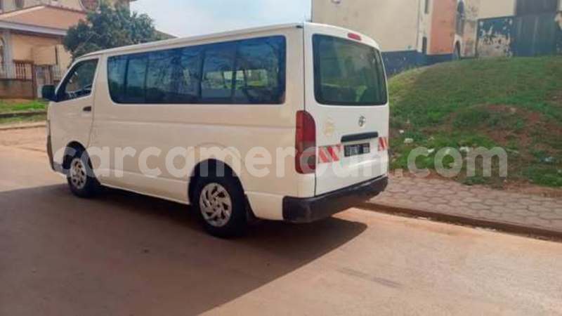 Big with watermark toyota hiace central cameroon yaounde 22548
