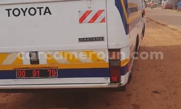 Acheter Occasion Voiture Toyota Hilux Autre à Yaoundé, Central Cameroon Acheter Occasion Voiture Toyota Hilux Autre à Yaoundé, Central Cameroon