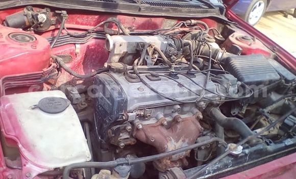 Acheter Occasion Voiture Toyota Corolla Rouge à Yaoundé, Central Cameroon Acheter Occasion Voiture Toyota Corolla Rouge à Yaoundé, Central Cameroon