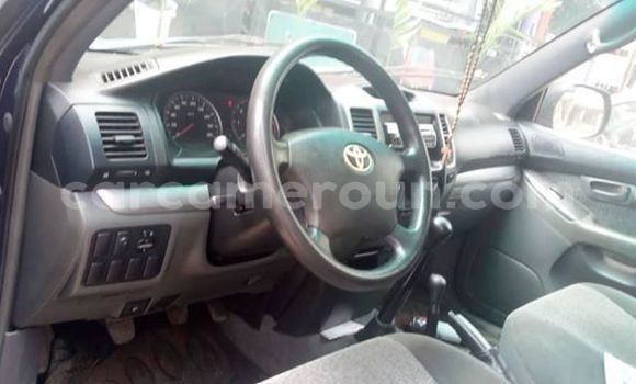 Acheter Occasion Voiture Toyota Land Cruiser Prado Bleu à Yaoundé, Central Cameroon Acheter Occasion Voiture Toyota Land Cruiser Prado Bleu à Yaoundé, Central Cameroon