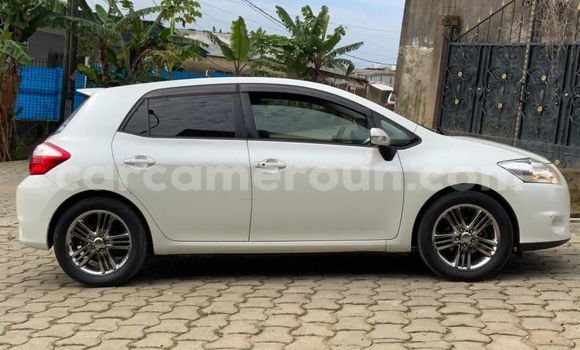 Acheter Occasion Voiture Toyota Auris Blanc à Douala, Littoral Cameroon
