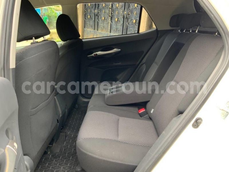 Big with watermark toyota auris littoral cameroon douala 22575