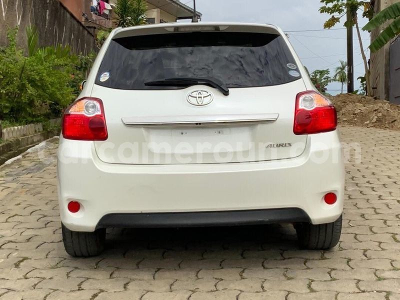 Big with watermark toyota auris littoral cameroon douala 22575